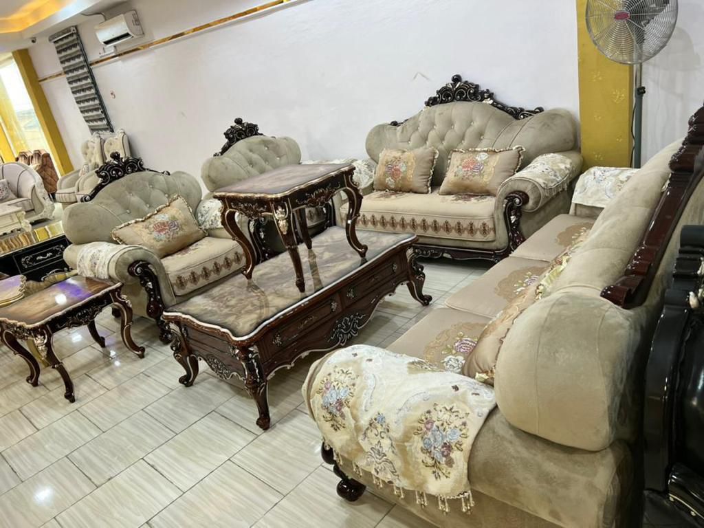 royal-furniture-set-14